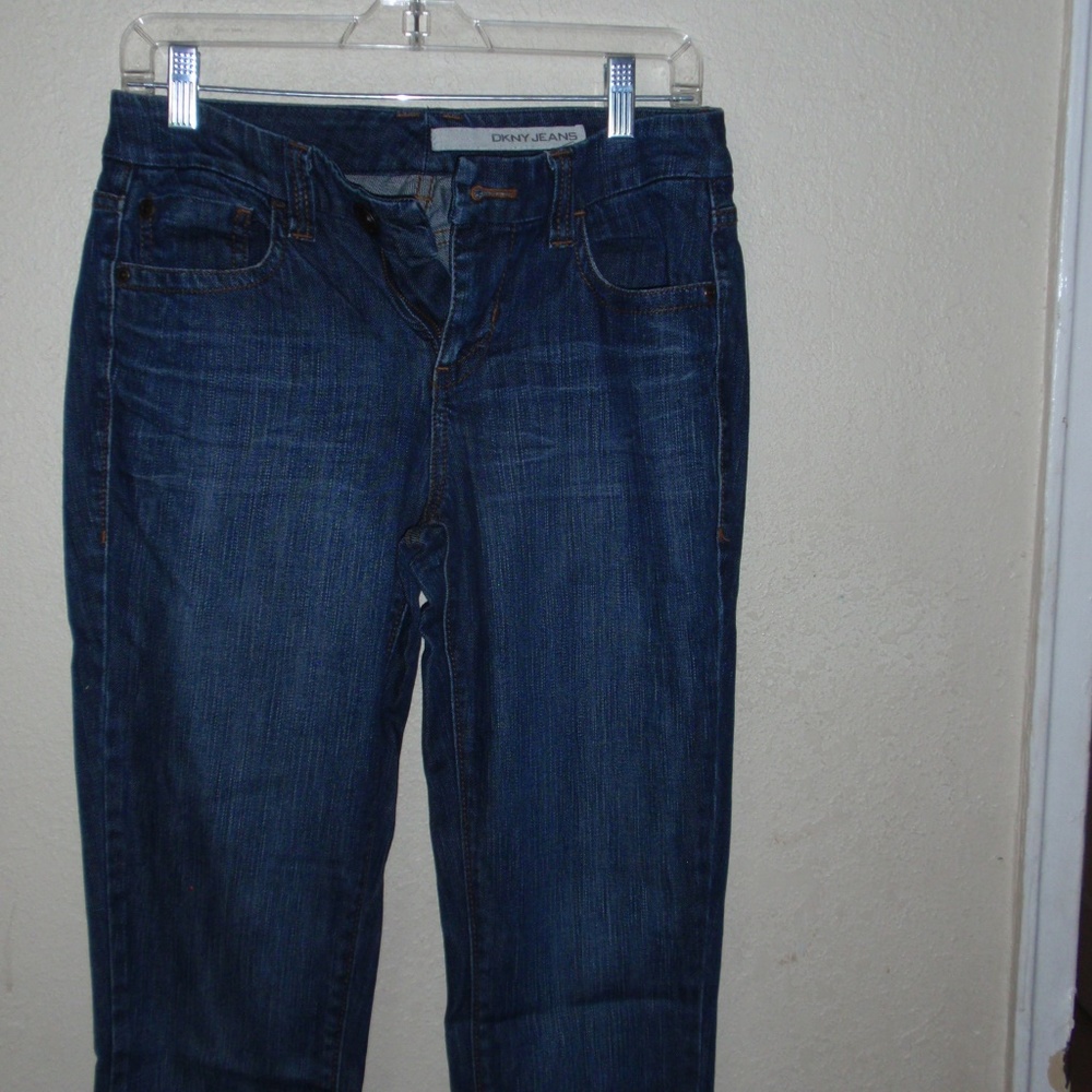 DKNY jeans sz 4 33" inseam